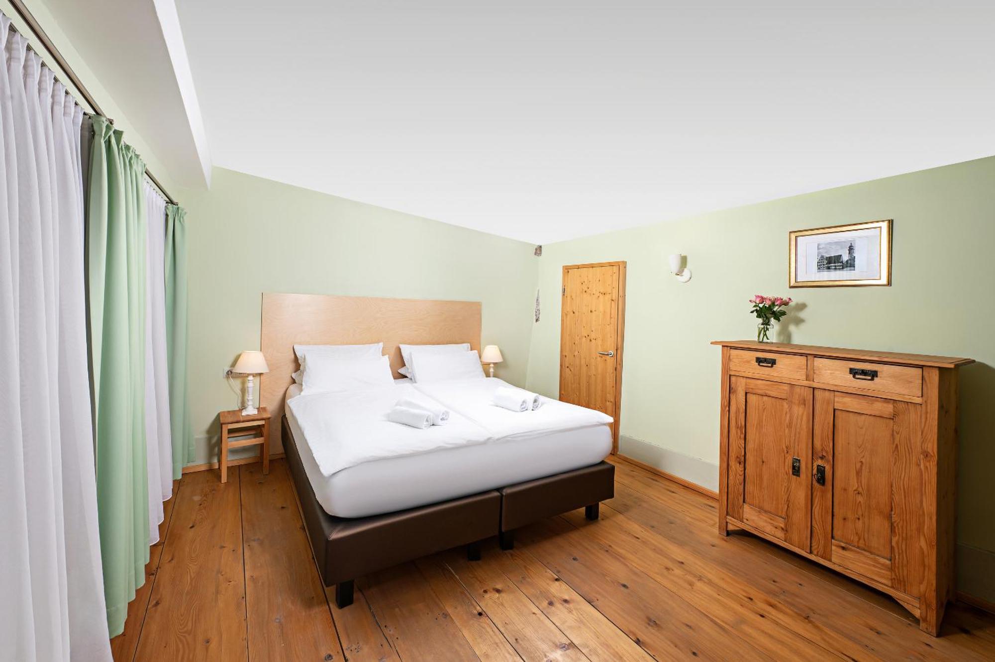 Josis Klause Cafe Pension Albstadt Zimmer foto